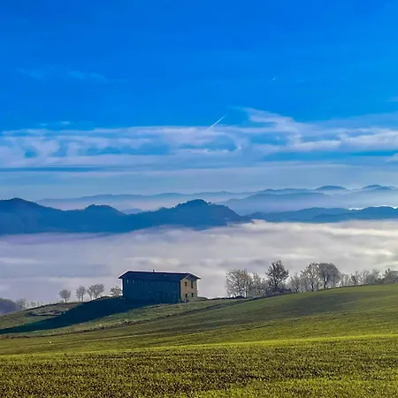 Σπίτι διακοπών Luxury Cloud-level Near Roccaverano Mombaldone