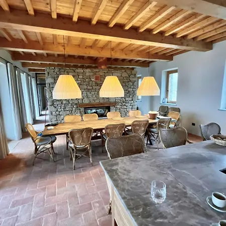 Luxury Cloud-level Near Roccaverano